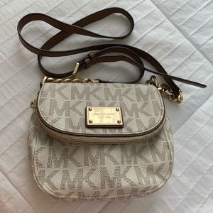 Michael Kors crossbody